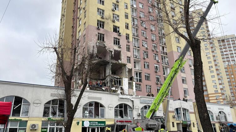 Наслідки нічної атаки на Київ. Фото: Страна