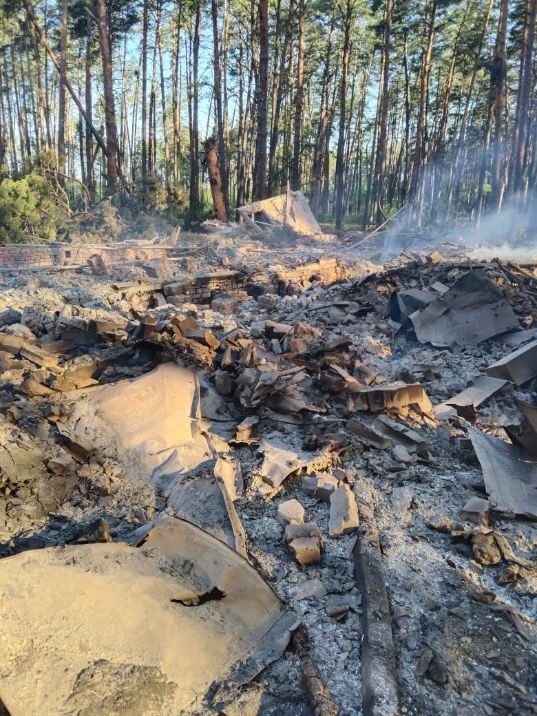 Ночью российские войска два раза ударили ракетами по Сумской области&nbsp;по приграничному населенному пункту Очкино