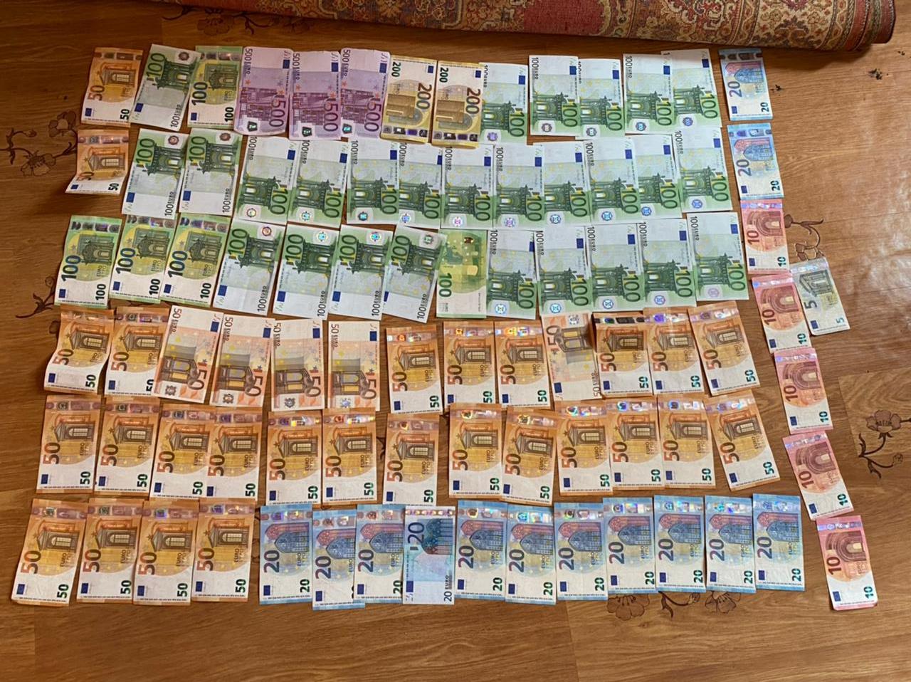 Виявлені під час обшуку гроші