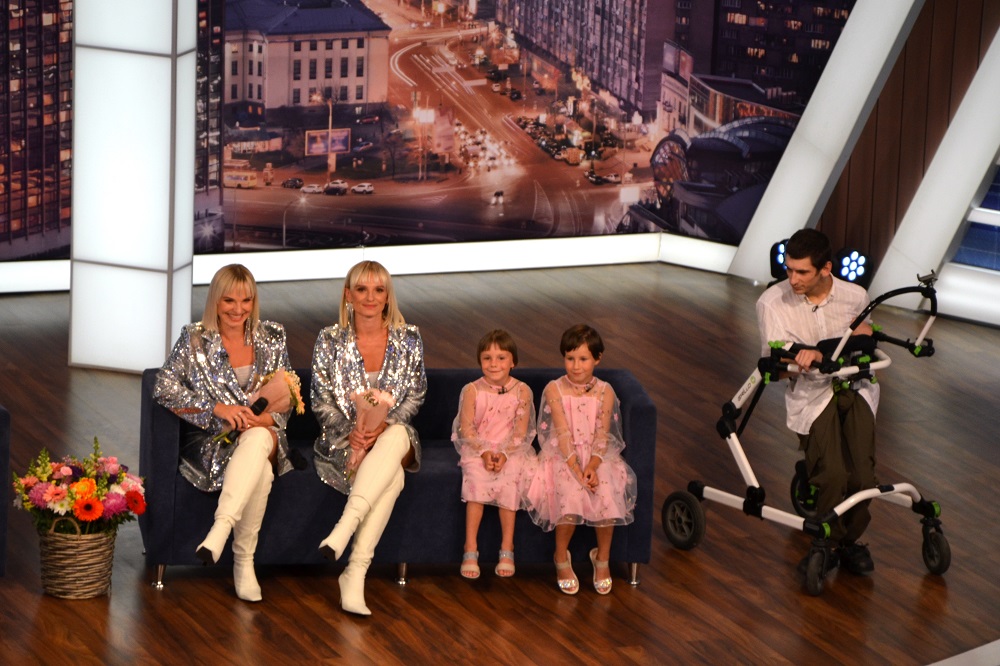 Шоу "Касается каждого" отмечает 8 лет в эфире. Фото: Интер