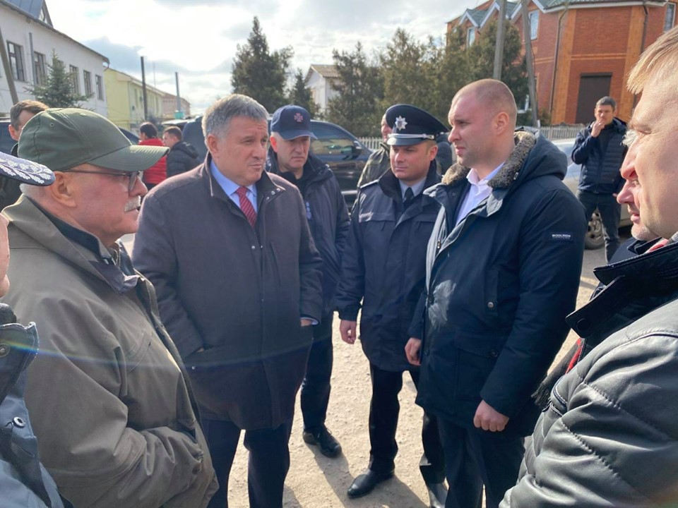 Арсен Аваков в Новых Санжарах. Фото: adm-pl.gov.ua