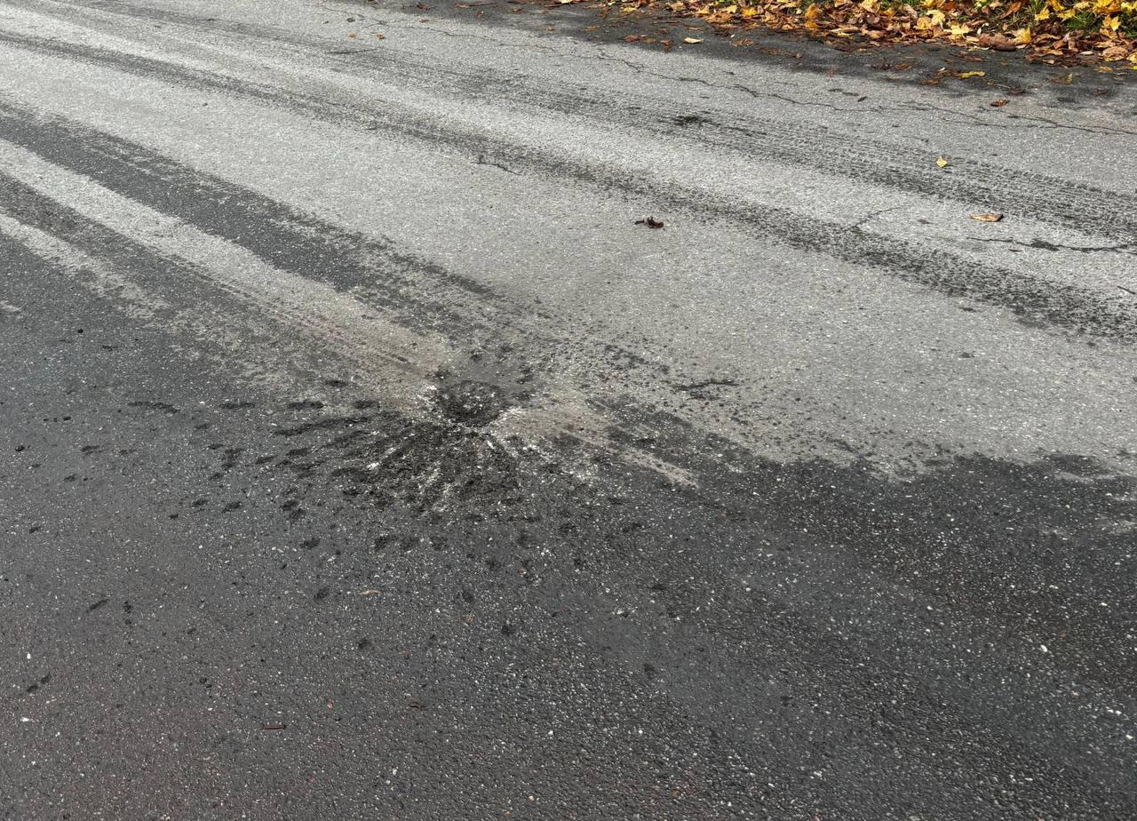 Фото (3) последствий удара по Новгород-Северскому Черниговской области. Источник - Телеграм