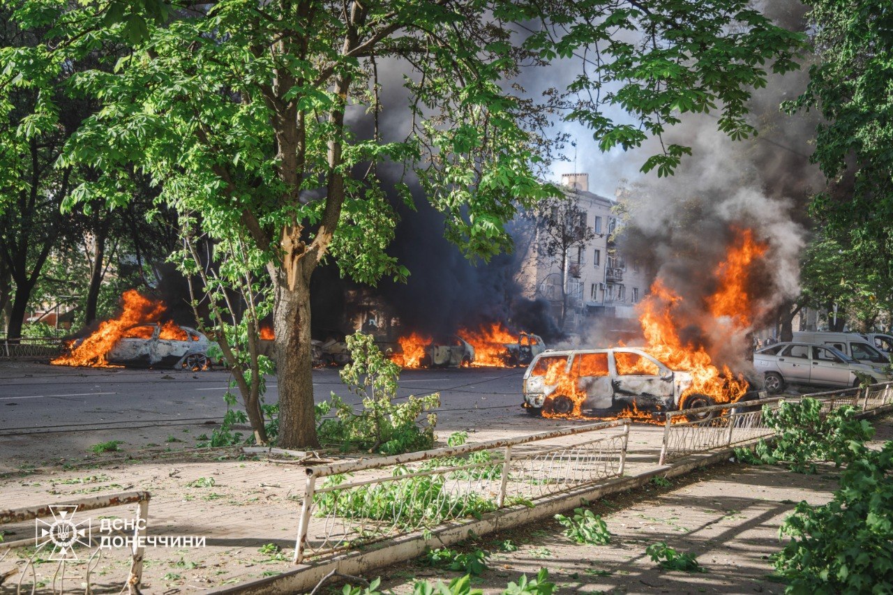 Фото наслідків удару РФ по Краматорську. Джерело &ndash; ДСНС